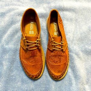 Leather artisan oxfords from Calzado Sangal, size 8